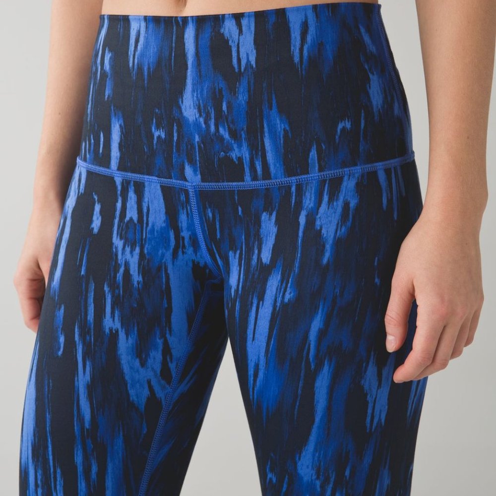 Lululemon 6 tight 7/8 full Leggings UNDER WUNDER High Rise Painted animal